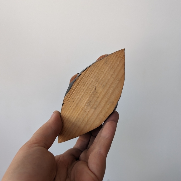 Wooden folk mushrooms x 2 - Picture 6 of 9